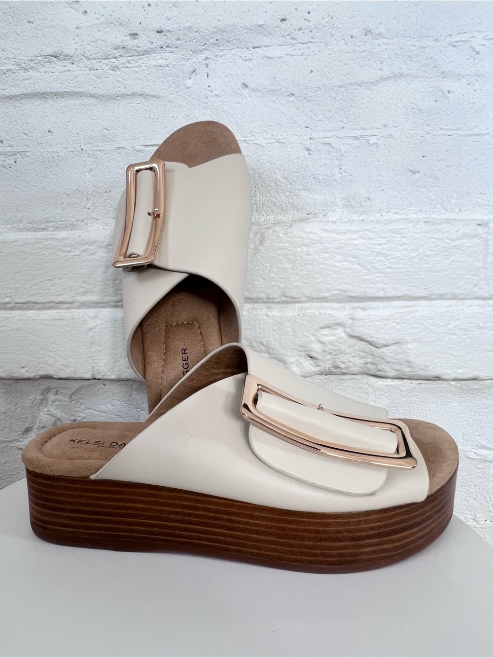 Kelsi Dagger Dover Shell Platform Slide Sandal Cream Large Buckle Size 8 NWOT - Picture 3 of 14